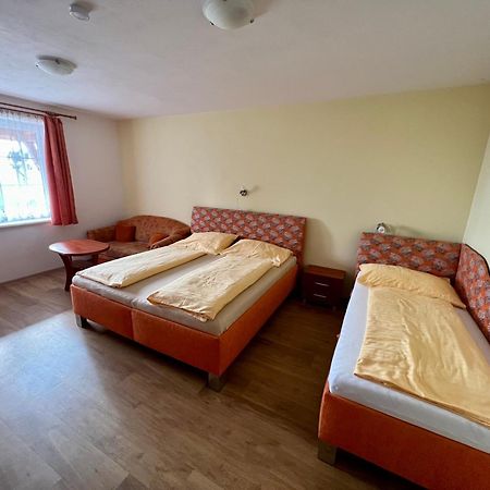 Horsky Hotel Paprsek Staré Město Rum bild