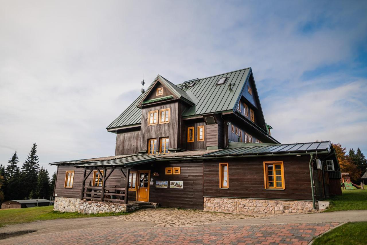 Horsky Hotel Paprsek Staré Město Exteriör bild
