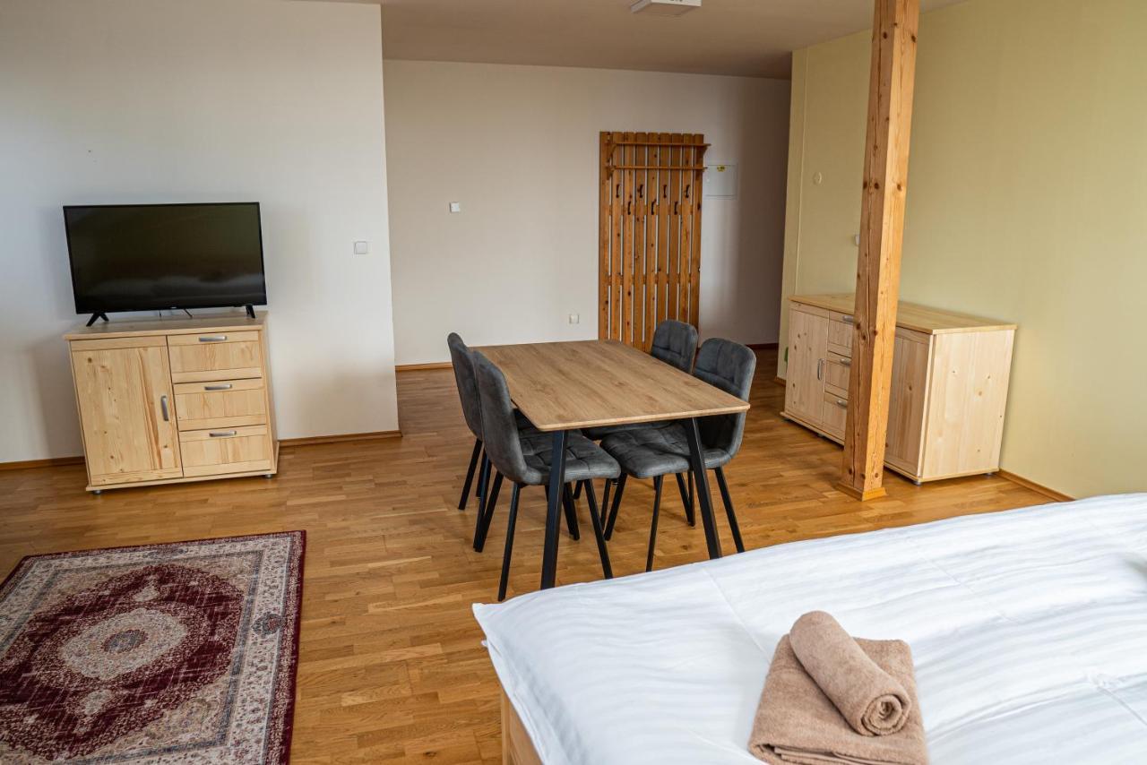 Horsky Hotel Paprsek Staré Město Exteriör bild