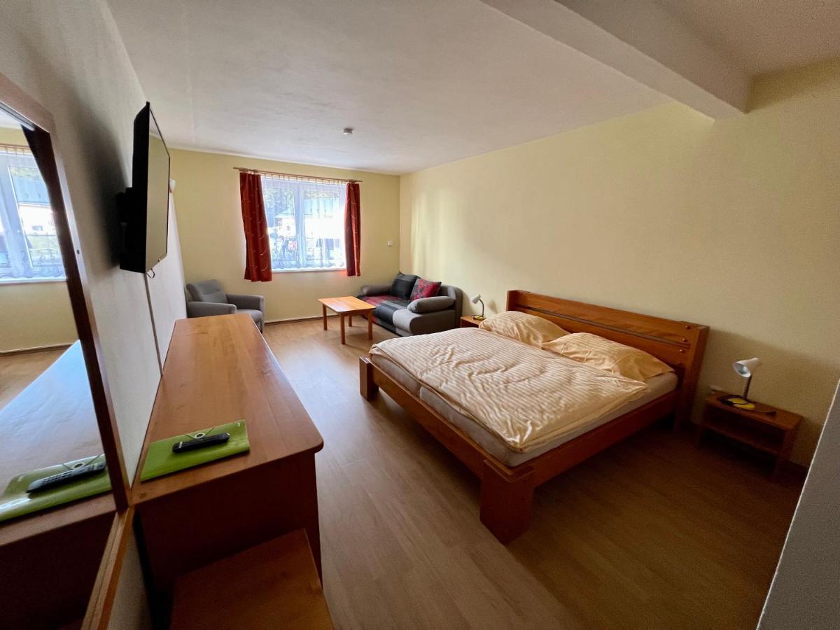 Horsky Hotel Paprsek Staré Město Exteriör bild