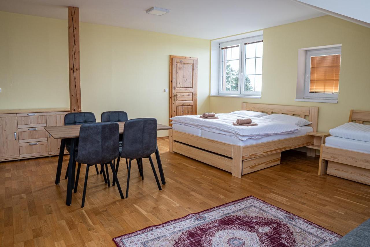 Horsky Hotel Paprsek Staré Město Exteriör bild