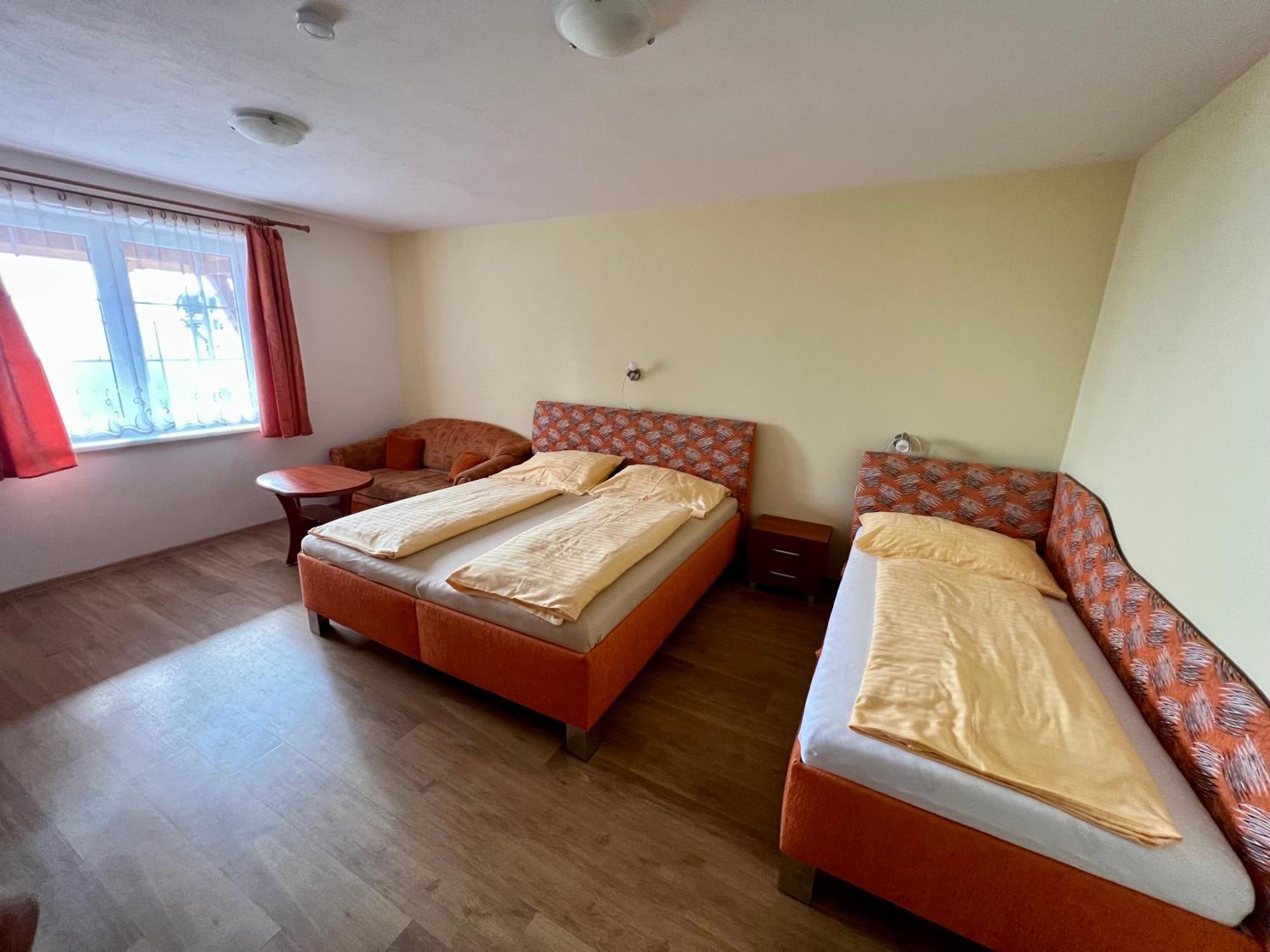 Horsky Hotel Paprsek Staré Město Rum bild