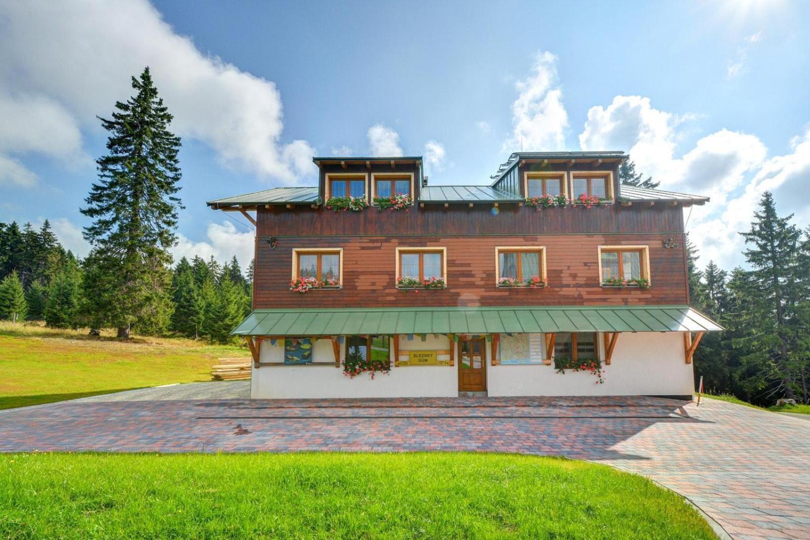 Horsky Hotel Paprsek Staré Město Rum bild